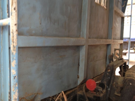 รถฮีโน่ 6 ล้อดั้ม 210 แรงม้า  สนใจติดต่อ  081 - 6079515