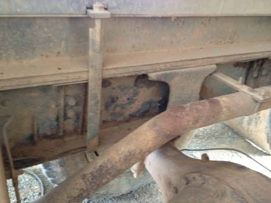 รถฮีโน่ 6 ล้อดั้ม 210 แรงม้า  สนใจติดต่อ  081 - 6079515