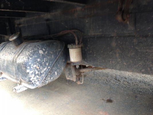 รถฮีโน่ 6 ล้อดั้ม 210 แรงม้า  สนใจติดต่อ  081 - 6079515