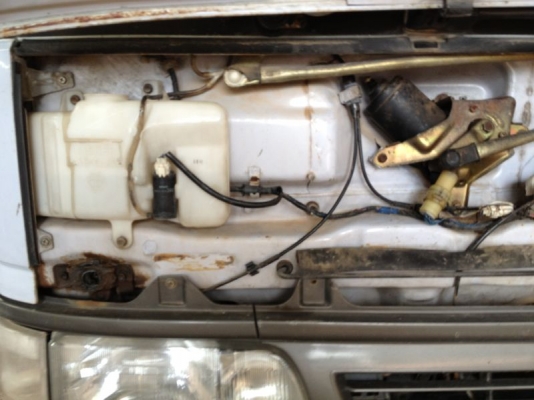 รถฮีโน่ 6 ล้อดั้ม 210 แรงม้า  สนใจติดต่อ  081 - 6079515