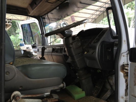 รถฮีโน่ 6 ล้อดั้ม 210 แรงม้า  สนใจติดต่อ  081 - 6079515