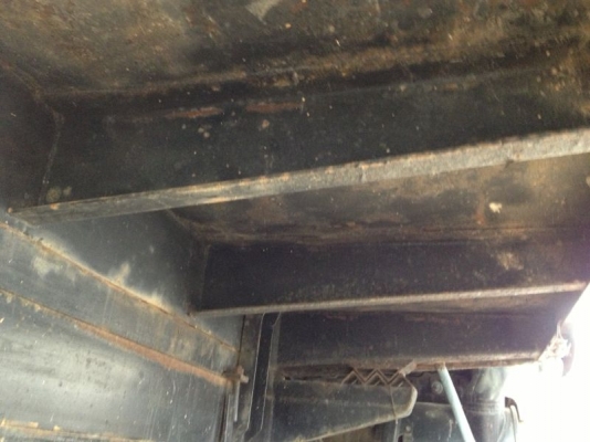 รถฮีโน่ 6 ล้อดั้ม 210 แรงม้า  สนใจติดต่อ  081 - 6079515