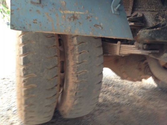 รถฮีโน่ 6 ล้อดั้ม 210 แรงม้า  สนใจติดต่อ  081 - 6079515