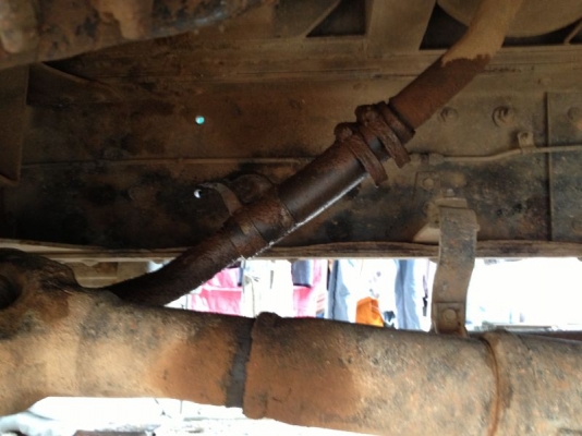 รถฮีโน่ 6 ล้อดั้ม 210 แรงม้า  สนใจติดต่อ  081 - 6079515