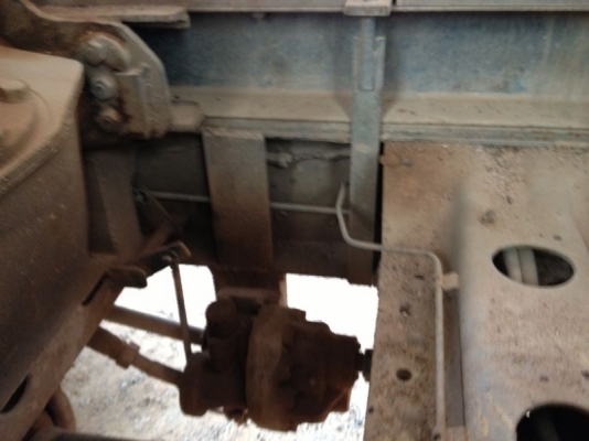 รถฮีโน่ 6 ล้อดั้ม 210 แรงม้า  สนใจติดต่อ  081 - 6079515