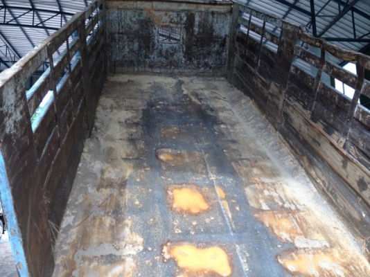 รถฮีโน่ 6 ล้อดั้ม 210 แรงม้า  สนใจติดต่อ  081 - 6079515