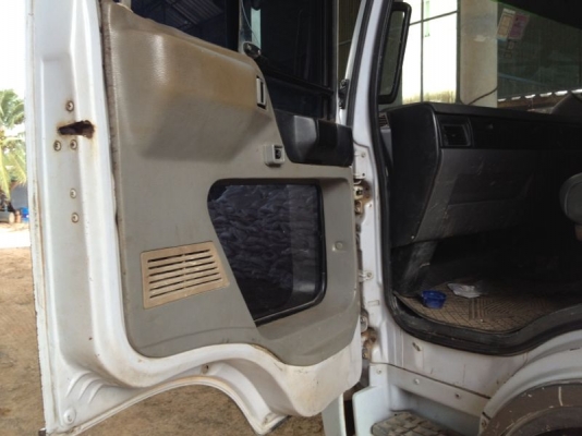 รถฮีโน่ 6 ล้อดั้ม 210 แรงม้า  สนใจติดต่อ  081 - 6079515