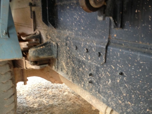 รถฮีโน่ 6 ล้อดั้ม 210 แรงม้า  สนใจติดต่อ  081 - 6079515