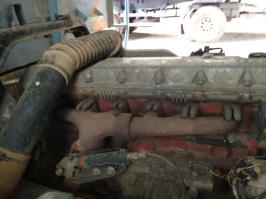 รถฮีโน่ 6 ล้อดั้ม 210 แรงม้า  สนใจติดต่อ  081 - 6079515