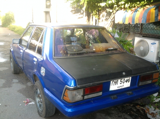 ขายรถเก๋ง FORD LACER ราคาถูกครับ ขอขายแค10000 ครับ