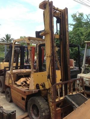 ขายซากฟอล์คลิฟท์ 2 คัน ตามสภาพ ขายซากฟอล์คลิฟท์ 2 คัน ตามสภาพ