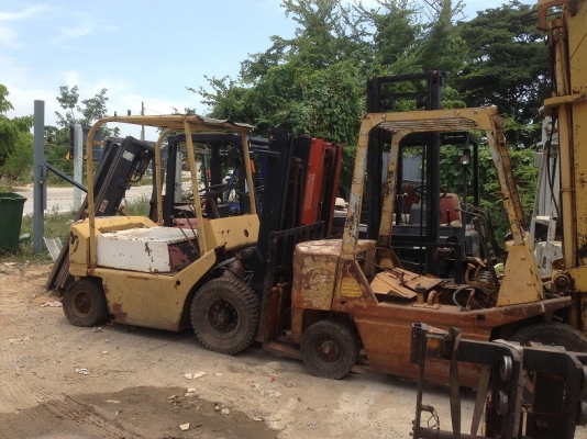 ขายซากฟอล์คลิฟท์ 2 คัน ตามสภาพ ขายซากฟอล์คลิฟท์ 2 คัน ตามสภาพ