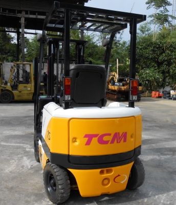 ขายรถยกไฟฟ้า TCM FB15-6 ขนาดน้ำหนักยก 1.5 ตัน เก่านอก