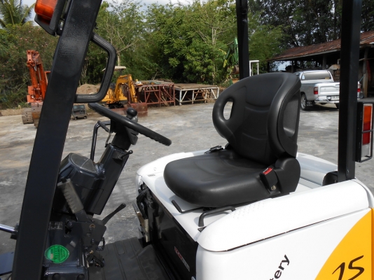 ขายรถยกไฟฟ้า TCM FB15-6 ขนาดน้ำหนักยก 1.5 ตัน เก่านอก