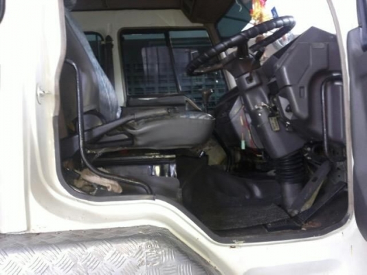 รถมิตซู 10 ล้อ ตู้เย็น 195 แรงม้า  สนใจติดต่อ 081 - 6079515