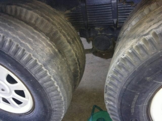 รถมิตซู 10 ล้อ ตู้เย็น 195 แรงม้า  สนใจติดต่อ 081 - 6079515