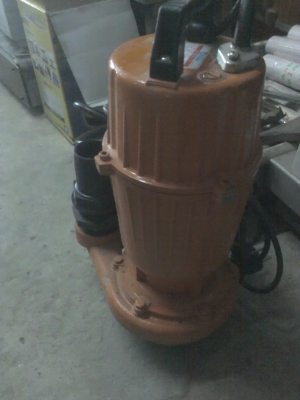 ปั้มน้ำแบบแช่ fujiwa 2นิ้วผลิตจากญี่ปุ่น ของใหม่ยังไม่ได้ใช้ มีระบบตัดวงจร