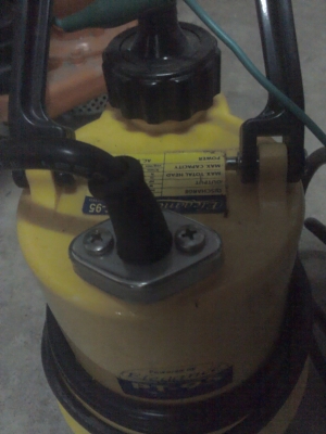 ปั้มน้ำแบบแช่ Elegance 1 นิ้วผลิตจากญี่ปุ่น ของใหม่ยังไม่ได้ใช้ มีระบบตัดวงจรป้องกันมอเตอร์ไหม้