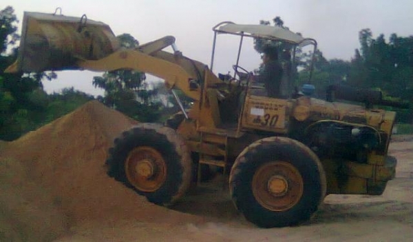 KOMATSU JH30 รถตักล้อยาง เครื่องแน่นแรงดีพร้อมทำงานได้เลย ระบบไฮดรอลิกส์ไม่แตกไม่เยิ้ม ช่วงล่างดีระบบเบรคทริ๊ปฟี้อย่างดี ยางสภาพดี 60\% พร้อมใช้งาน เอกสารสัญญาซื้อขาย ราคาต่อรองได้ครับ KOMATSU JH30 รถตักล้อยาง เครื่องแน่นแรงดีพร้อมทำงานได้เลย ระบบไฮดรอลิกส์ไม่แตกไม่เยิ้ม ช่วงล่างดีระบบเบรคทริ๊ปฟี้อย่างดี ยางสภาพดี 60\% พร้อมใช้งาน เอกสารสัญญาซื้อขาย ราคาต่อรองได้ครับ