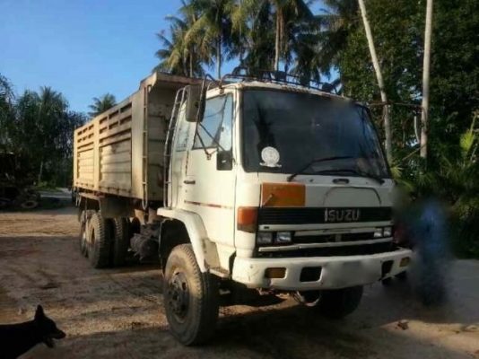 รถอิซูซุ 10 ล้อดั้ม  240 แรงม้า ( ขายแม่ลุก )   สนใจติดต่อ 081 - 6079515