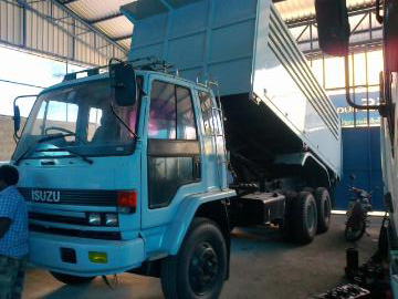 ขายรถบรรทุกสิบล้อดั๊มพ์ ISUZU 195 นางฟ้า วางเครื่อง 240 เครื่องส้ม เกียร์เดิม ดั๊มพ์เหล็กข้างเรียบ ทะเบียนพร้อม ขายรถบรรทุกสิบล้อดั๊มพ์ ISUZU 195 นางฟ้า วางเครื่อง 240 เครื่องส้ม เกียร์เดิม ดั๊มพ์เหล็กข้างเรียบ ทะเบียนพร้อม
