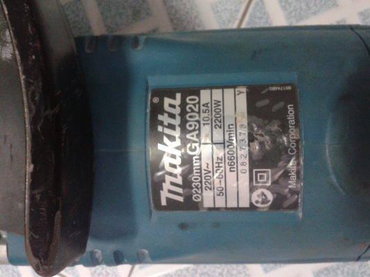 หินเจียร 9 นิ้ว Makita GA-9020