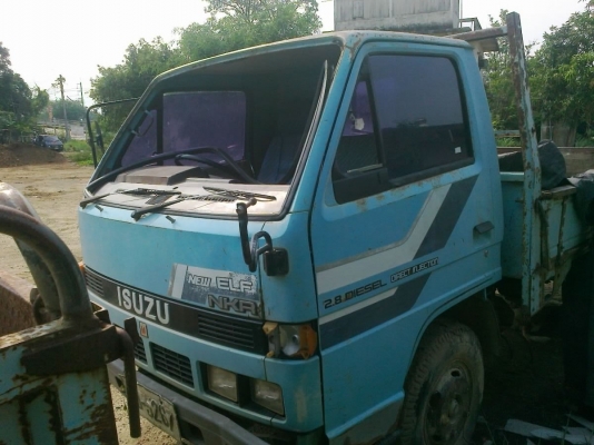 ขายหกล้อเล็ก ISUZU NKR 88 แรงม้า ขายตามสภาพ