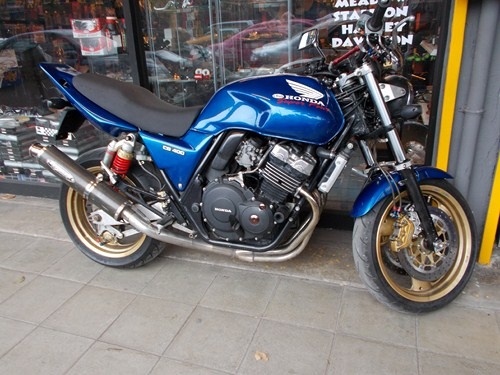 ขายcb400ปี95แต่งขั้นเทพรูปเพียบ