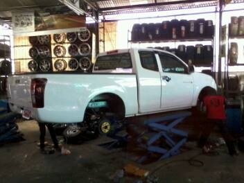 ขายยางใหม่เอี่ยม บริสโตน 215/70R15ปี2013ถอดจากIZUSUดีแม็กออลนิวครับ วันนี้28/5/56ถอยรถมาใหม่เปลี่ยนแม็ก+ยางใหม่ ขายยางใหม่เอี่ยม บริสโตน 215/70R15ปี2013ถอดจากIZUSUดีแม็กออลนิวครับ วันนี้28/5/56ถอยรถมาใหม่เปลี่ยนแม็ก+ยางใหม่