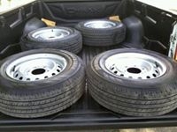 ขายยางใหม่เอี่ยม บริสโตน 215/70R15ปี2013ถอดจากIZUSUดีแม็กออลนิวครับ วันนี้28/5/56ถอยรถมาใหม่เปลี่ยนแม็ก+ยางใหม่ ขายยางใหม่เอี่ยม บริสโตน 215/70R15ปี2013ถอดจากIZUSUดีแม็กออลนิวครับ วันนี้28/5/56ถอยรถมาใหม่เปลี่ยนแม็ก+ยางใหม่