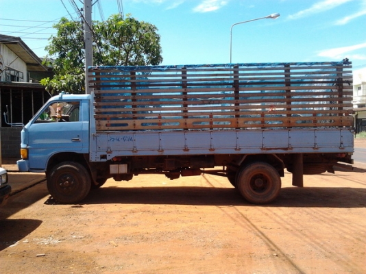 ขาย 6ล้อช่วงยาว ISUZU KS31 รุ่นพิเศษ 5เมตร ปี30/87 เครื่อง4BB1 100HPแห้งๆ แรงดี เกียร์ร็อคเสื้อลาย ช่วงล่างแน่น คัสซีสวยเสริมเหล็กบนแข็งแรง Fหน้า-หลัง สโลว กระบะยาว5.0ม.คอกไม้สวยแข็งแรง ยางสวย6เส้น หัวดีภายในดีคอนโซลครบ พร้อมใช้ พร้อมลุยงาน ราคาต่อรองได้ค