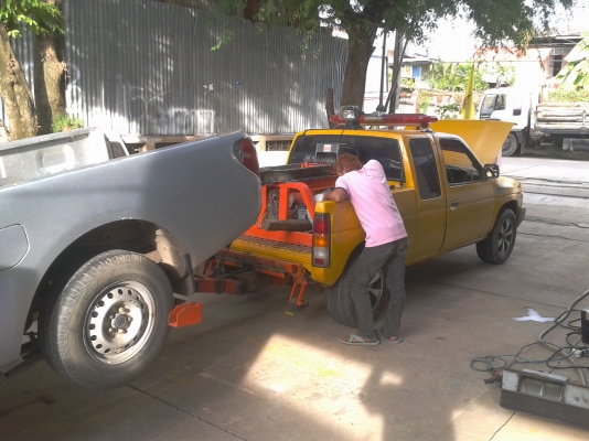 รับออกแบบ-ต่อรถยกลากจูง