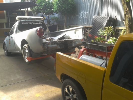 รับออกแบบ-ต่อรถยกลากจูง