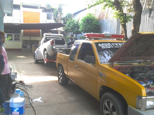 รับออกแบบ-ต่อรถยกลากจูง