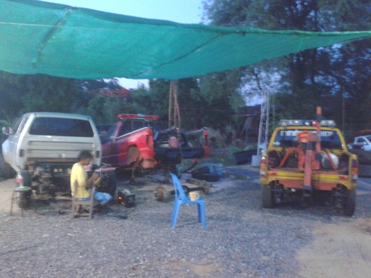 รับออกแบบ-ต่อรถยกลากจูง