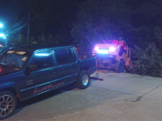 รับออกแบบ-ต่อรถยกลากจูง