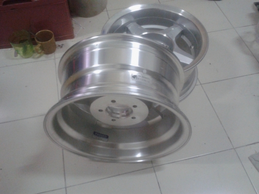 ขายล้อแม็กขอบ15"ของใหม่ราคาถูก ขายล้อแม็กขอบ15"ของใหม่ราคาถูก