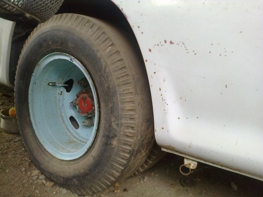 รถตู้6ล้อHINO รถออกห้างแท้ เครื่องดีเซล16วาล์ว(ลดเหลือ390000)