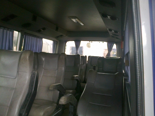 รถตู้6ล้อHINO รถออกห้างแท้ เครื่องดีเซล16วาล์ว(ลดเหลือ390000)