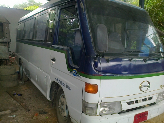 รถตู้6ล้อHINO รถออกห้างแท้ เครื่องดีเซล16วาล์ว(ลดเหลือ390000)