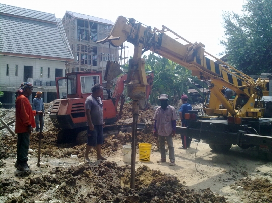 รับจ้าง รถขุดเจาะเสารั่ว,ไฟฟ้า,เข็ม