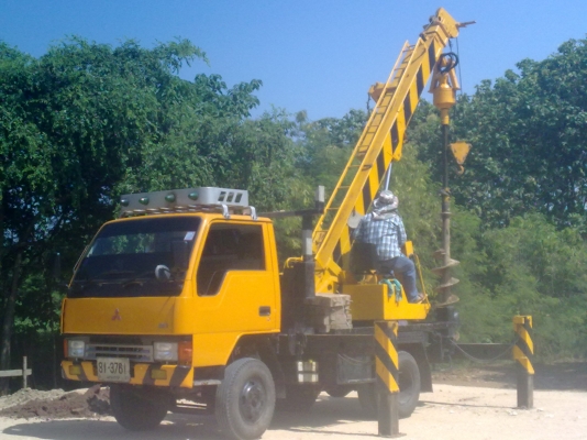 รับจ้าง รถขุดเจาะเสารั่ว,ไฟฟ้า,เข็ม