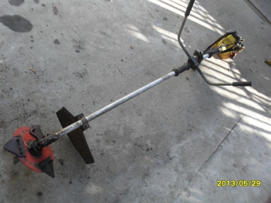 ขายเครื่องตัดหญ้า ขนาด 2 แรง จากญี่ปุ่น อะไหล่หาง่าย ใช้งานได้ดี