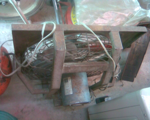 พัดลมตัวใหญ่ใบพัดเหล็ก มอเตอร์โตชิบา 1/4 แรง