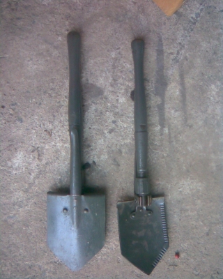 พลั่วสนาม