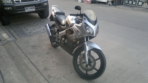 CBR 150 เดิมๆสวยกริ๊ปไม่เคยแกะ 24500 บาท