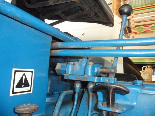 ขาย วาล์วตัดเพลาหน้ารถไถฟอร์ด แบบคันโยก ไม่ใช้ไฟฟ้าหมดปัญหาโซลินอยด์ใหม้