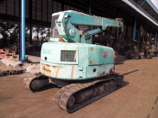 ขายเครนแทรคยาง 2.9 ตัน ยืดได้สุด 10 เมตร