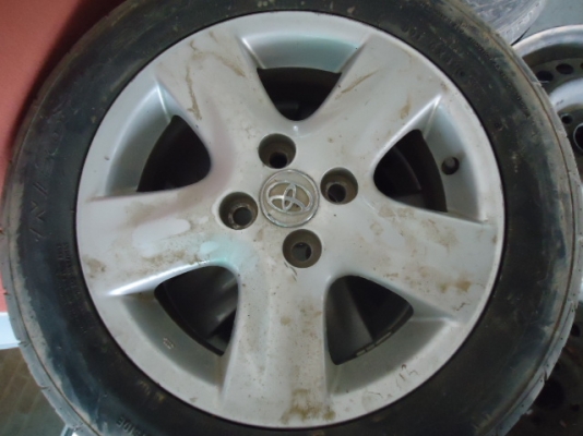 ขายล้อแม็กซ์พร้อมยาง NITTO 195/55R 15  ของรถโตโยต้า วีออส (TOYOTA VIOS) สภาพดีทุกล้อ ราคาถูกๆ เพียง 3,500.-เชียงใหม่ครับ