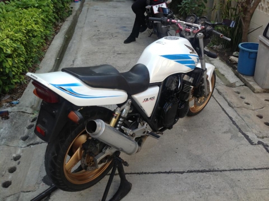 CB 400 ปี94 คีบเต็ม อินวอยครับ CB 400 ปี94 คีบเต็ม อินวอยครับ